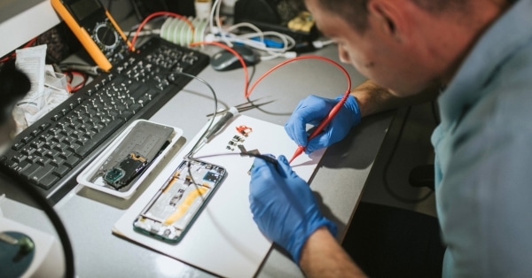 טכנאי טלפון תיקון נייד